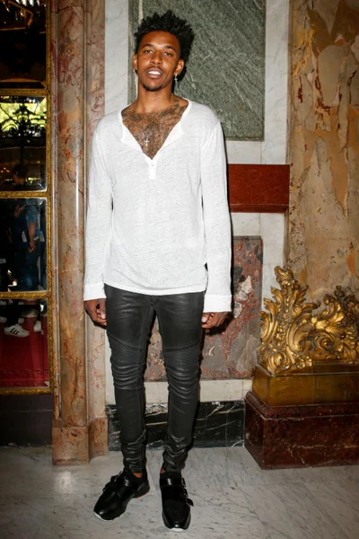 Look 3